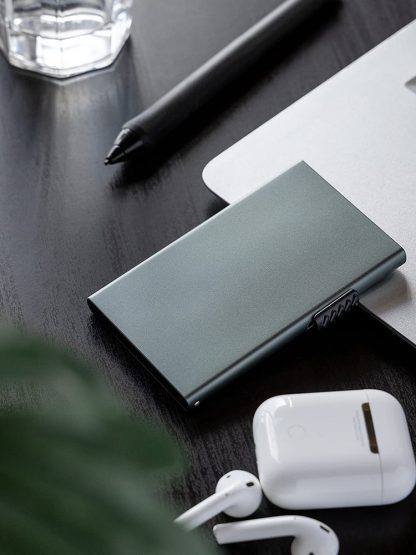 Slim Stylish Pop-Up Card Holder Wallet - Image 2